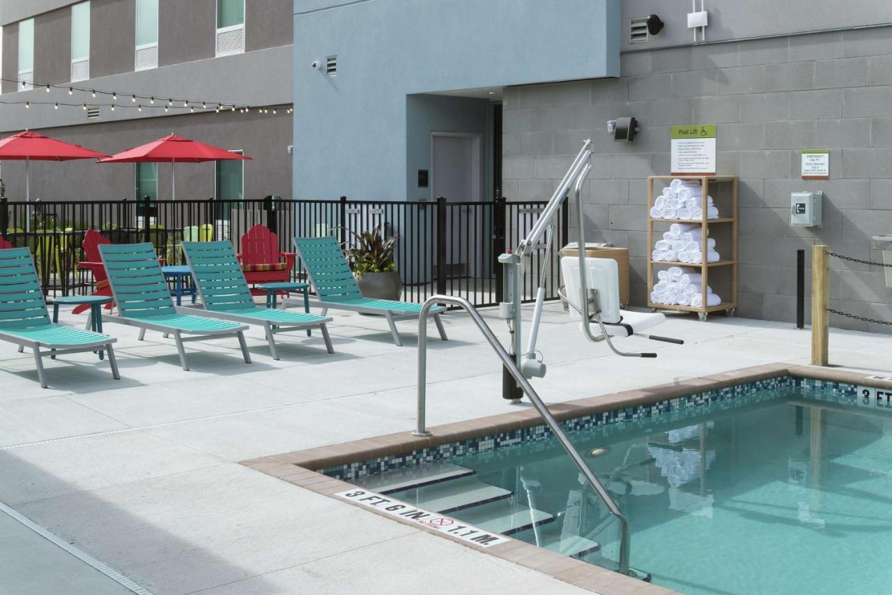 Home2 Suites By Hilton Jacksonville Airport Eksteriør bilde